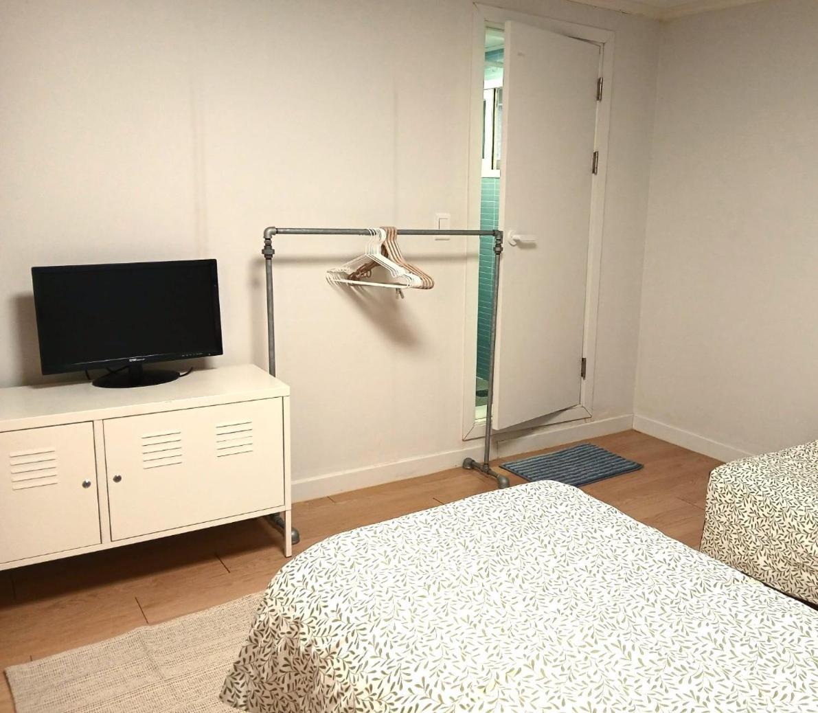 Hongdae Cozy-Women'S Shared Home Сеул Екстер'єр фото